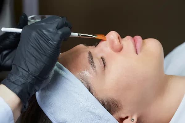 How To Choose The Best Dermatologist In Dwarka? Here Are 7 Important Pointers